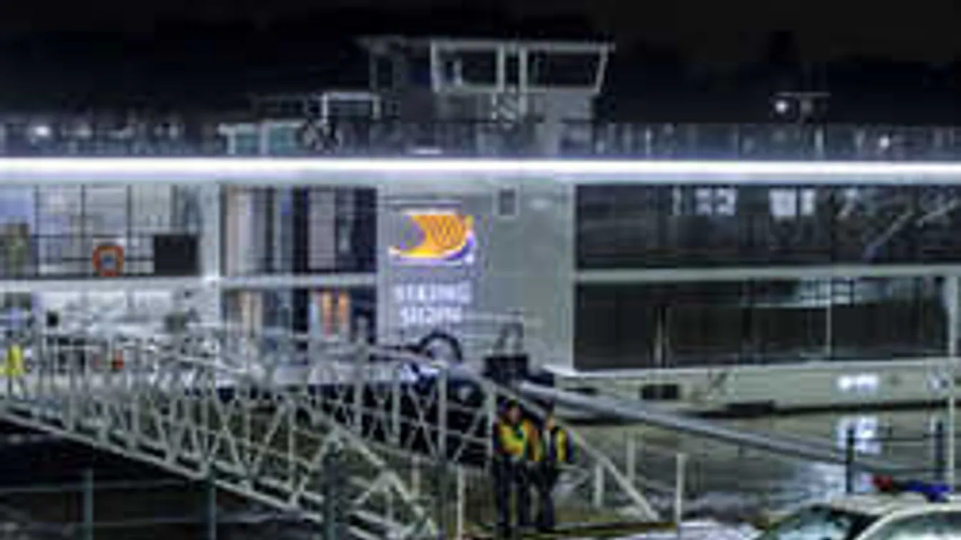 Jelenleg is kutatnak a hajóbaleset áldozatai után