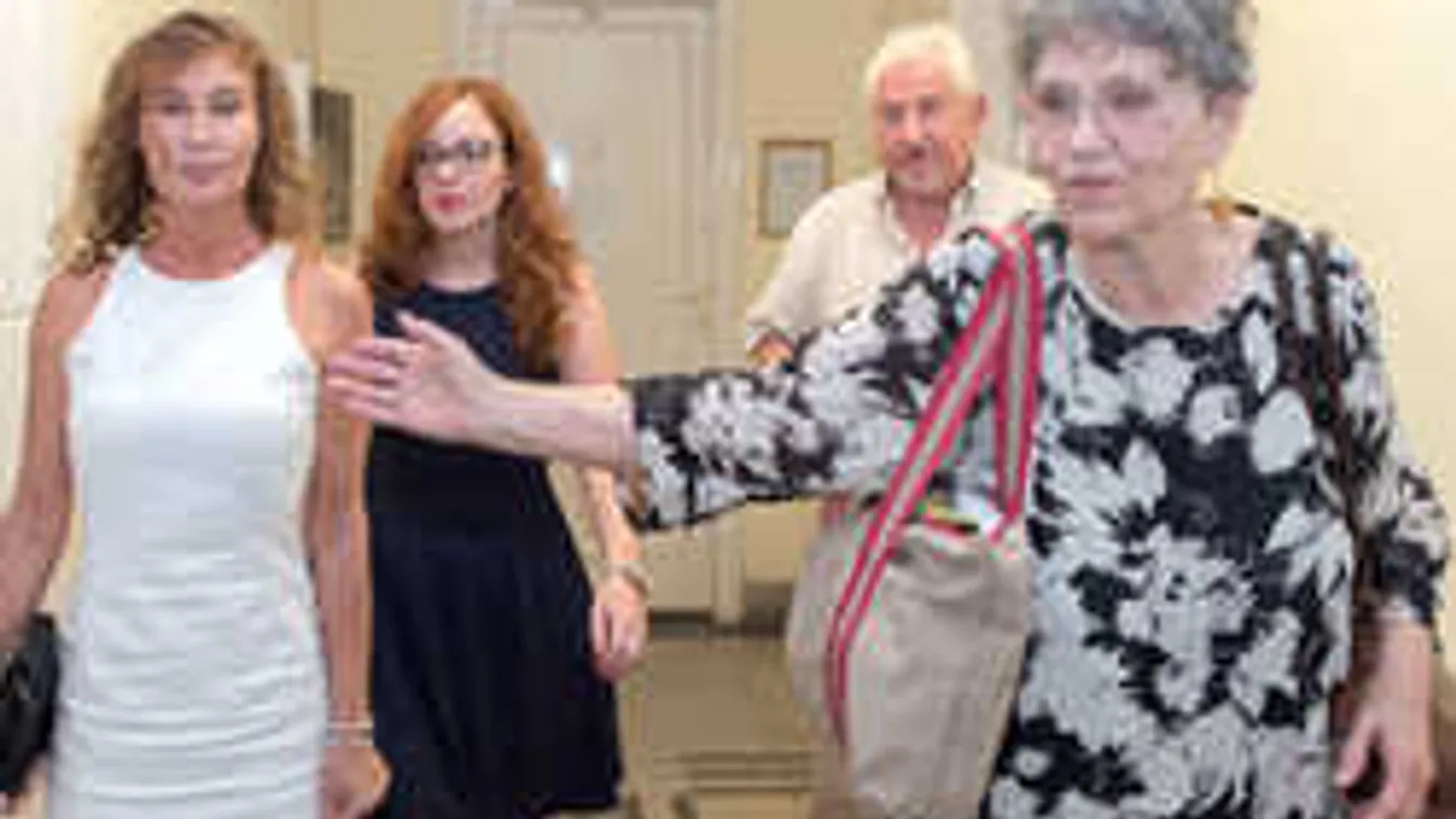 Ezt üzente a kilakoltatás után Pécsi Ildikónak Pártos Csilla párja