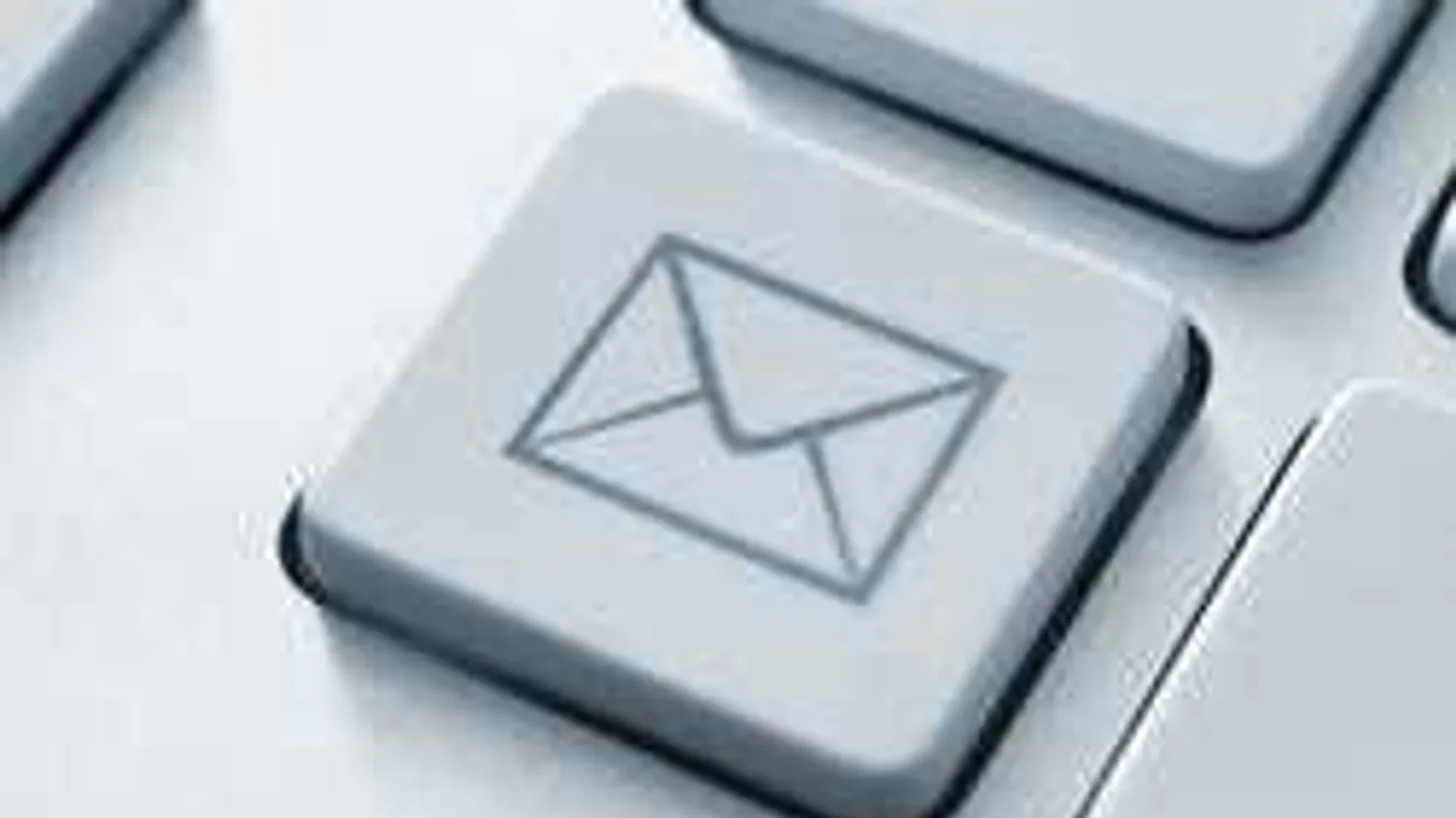 Gyomorforgató üzenetet kapott a magyar család, pedofil tett ajánlatot