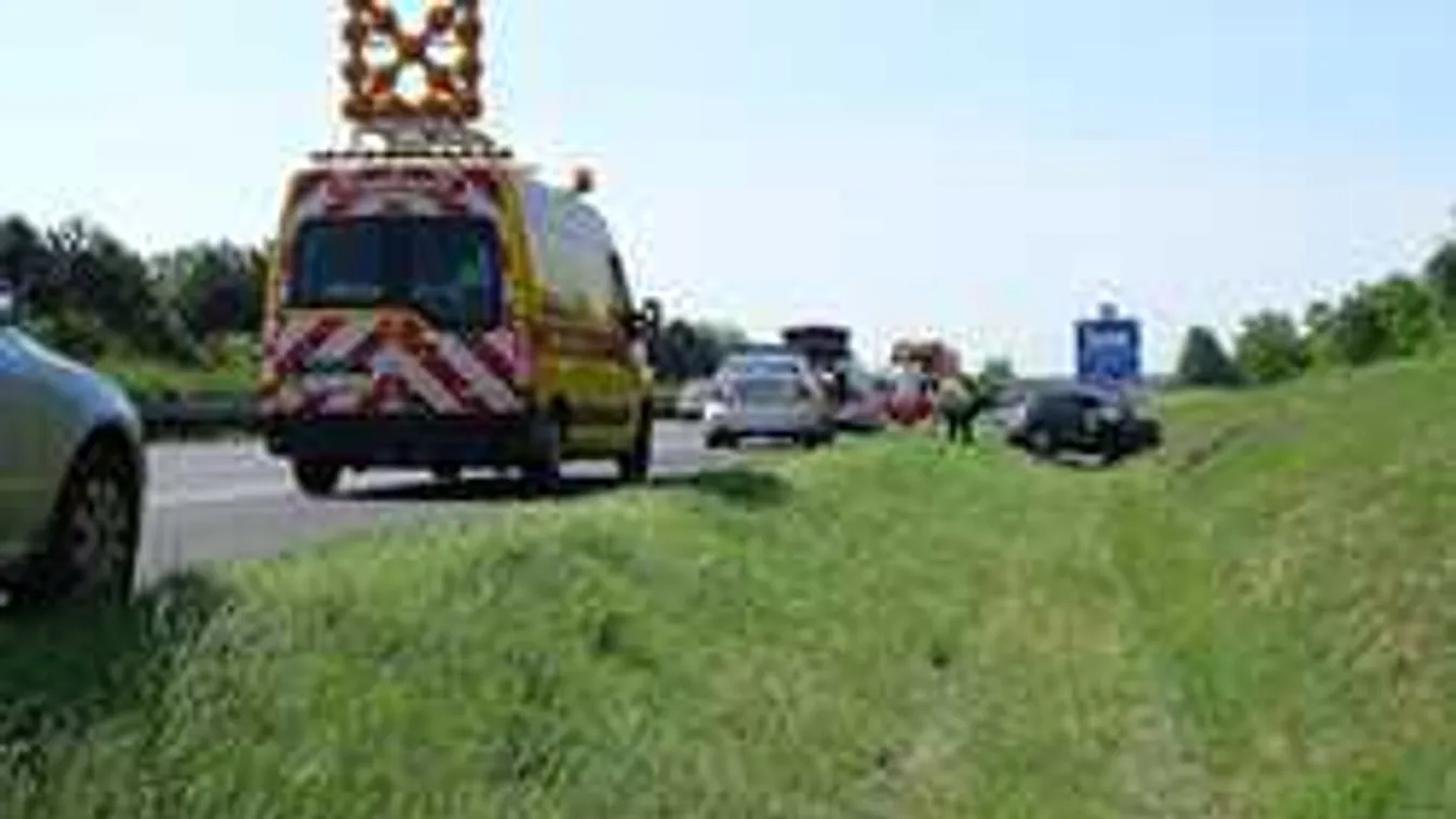 Döbbenetes képek az M5-ösön történt halálos balesetről