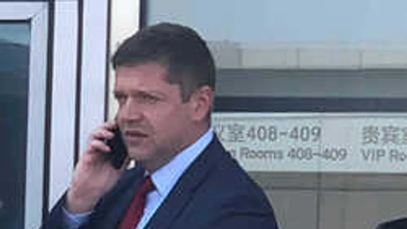 Miért utazott a legnagyobb titokban Kínába az MSZP elnöke?