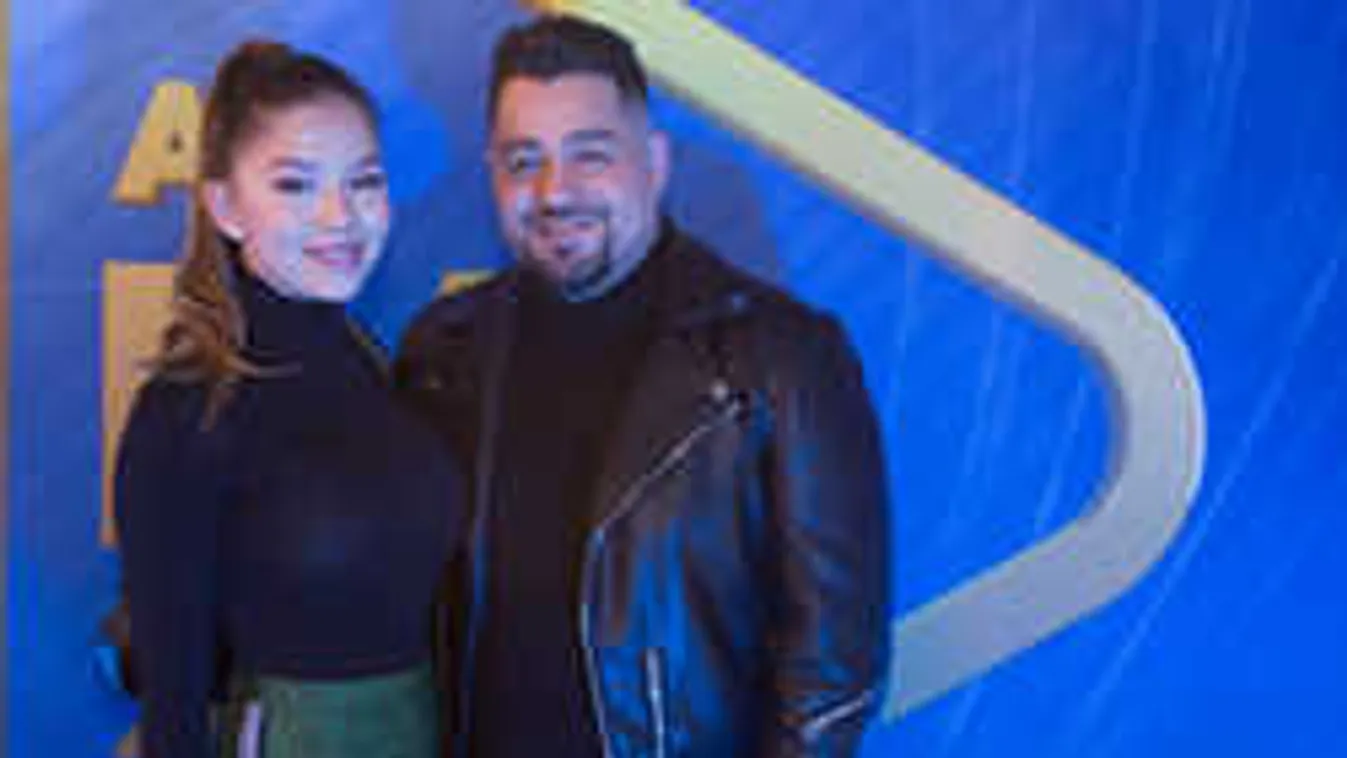 Elképesztő, milyen ajándékkal lepte meg a kislányát Caramel felesége