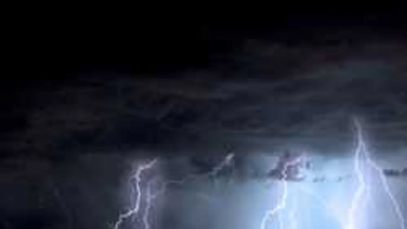 Borzasztó, ami a motorossal történt: villámcsapás okozta halálát