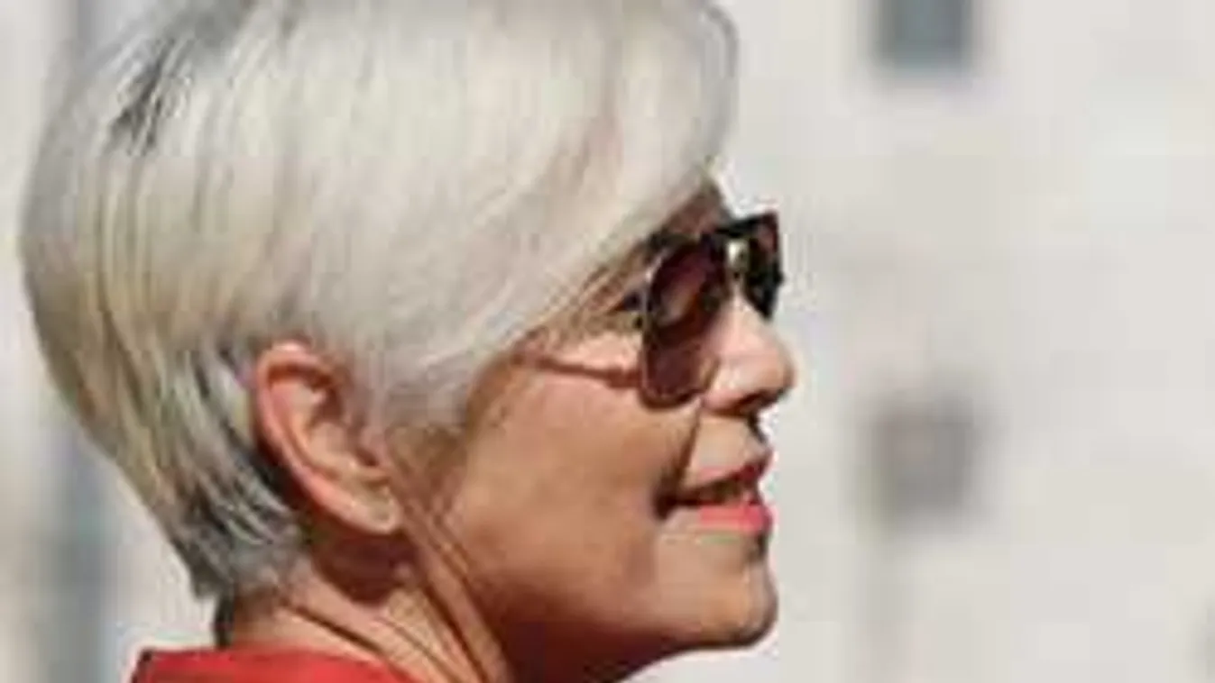 Elmúltál 50? Ezekre a vitaminokra különösen figyelj!