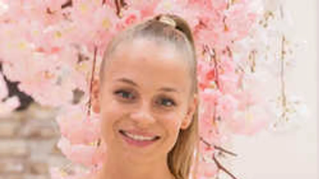 Megőrjíti a spanyol férfiakat Iszak Eszti: vadítóan néz ki - Fotó