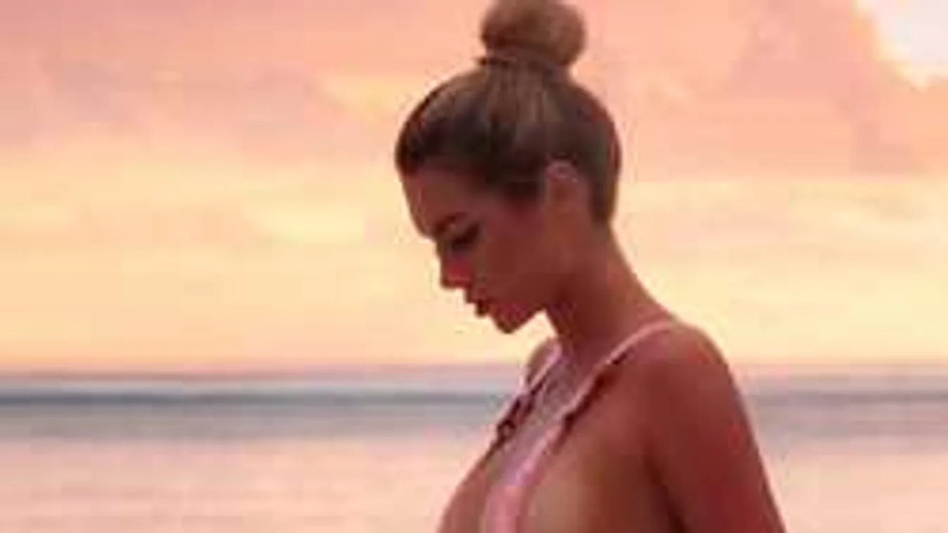 Se bugyi, se más: levetkőzött a sportolónő, megmutatta hetyke melleit