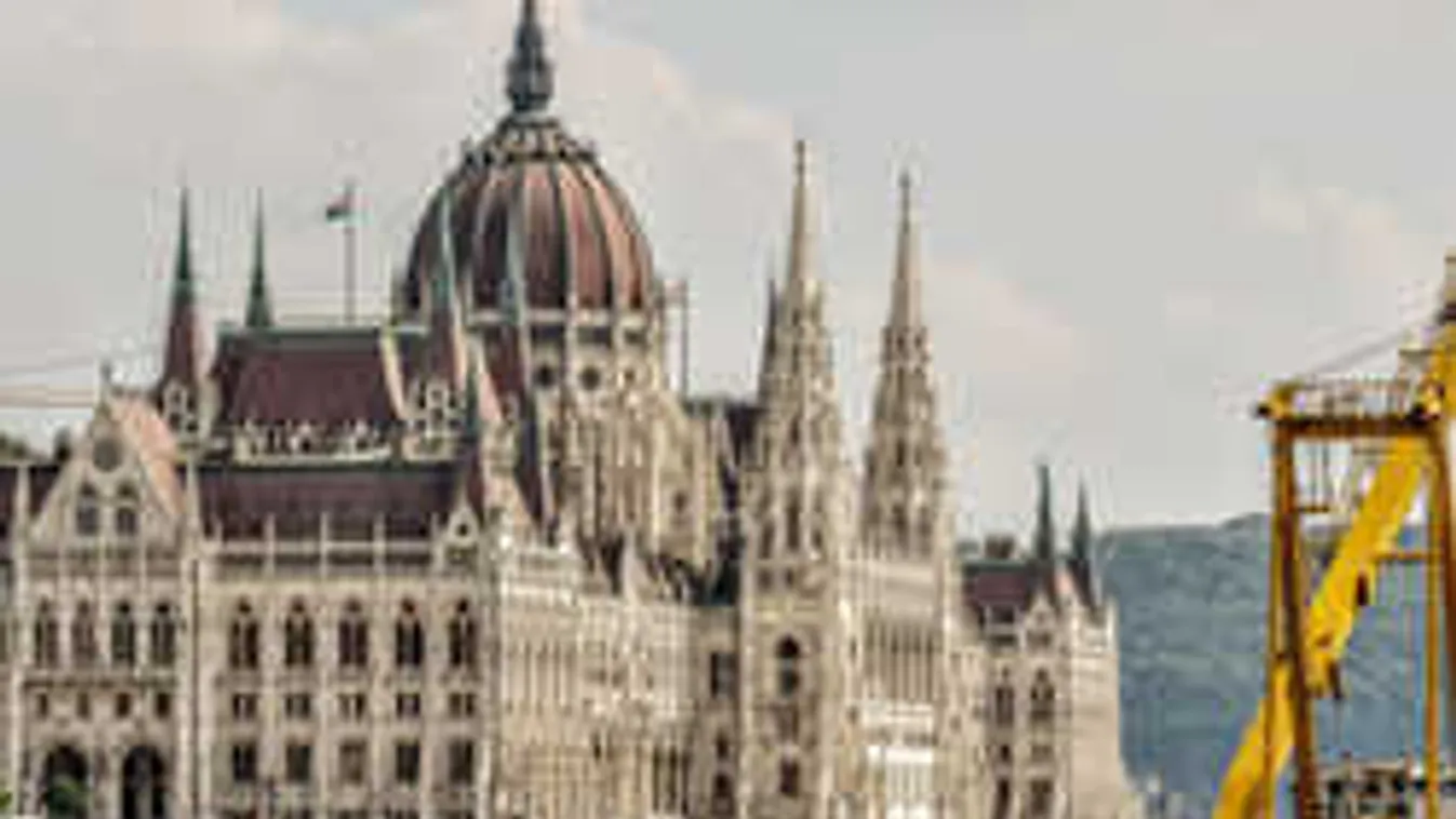 Dunai hajóbaleset: légtér korlátozást rendeltek el