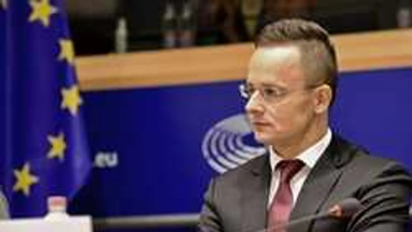 Szijjártó: Az EU-nak hajtűkanyart kell végrehajtania