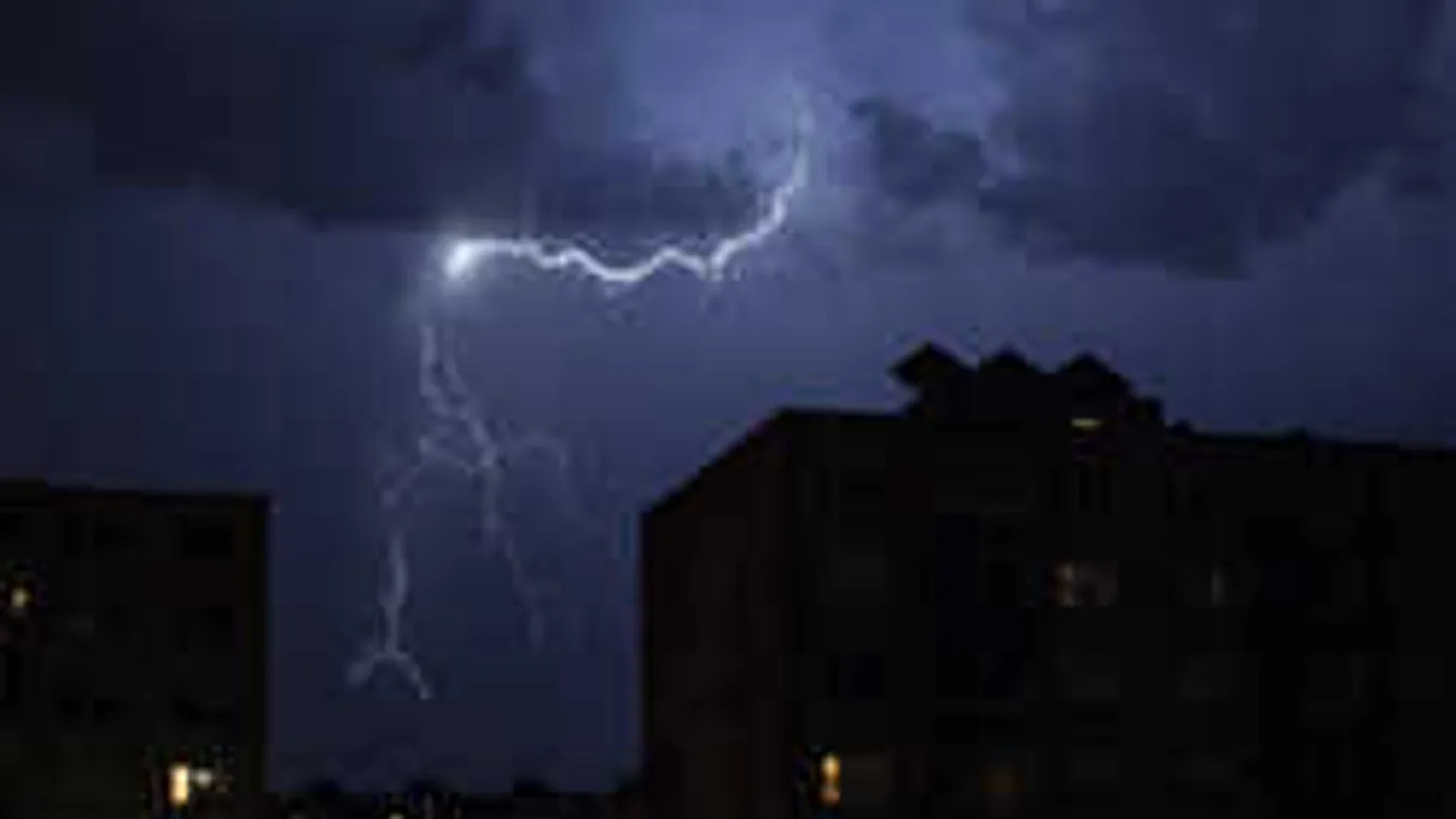 Kiadták a riasztást, durva vihar csap le az országra