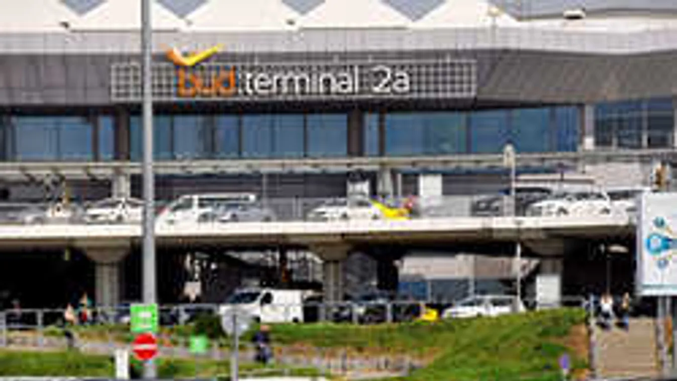 Riadó Ferihegyen: gyermekcsempész iraki nőt fogtak