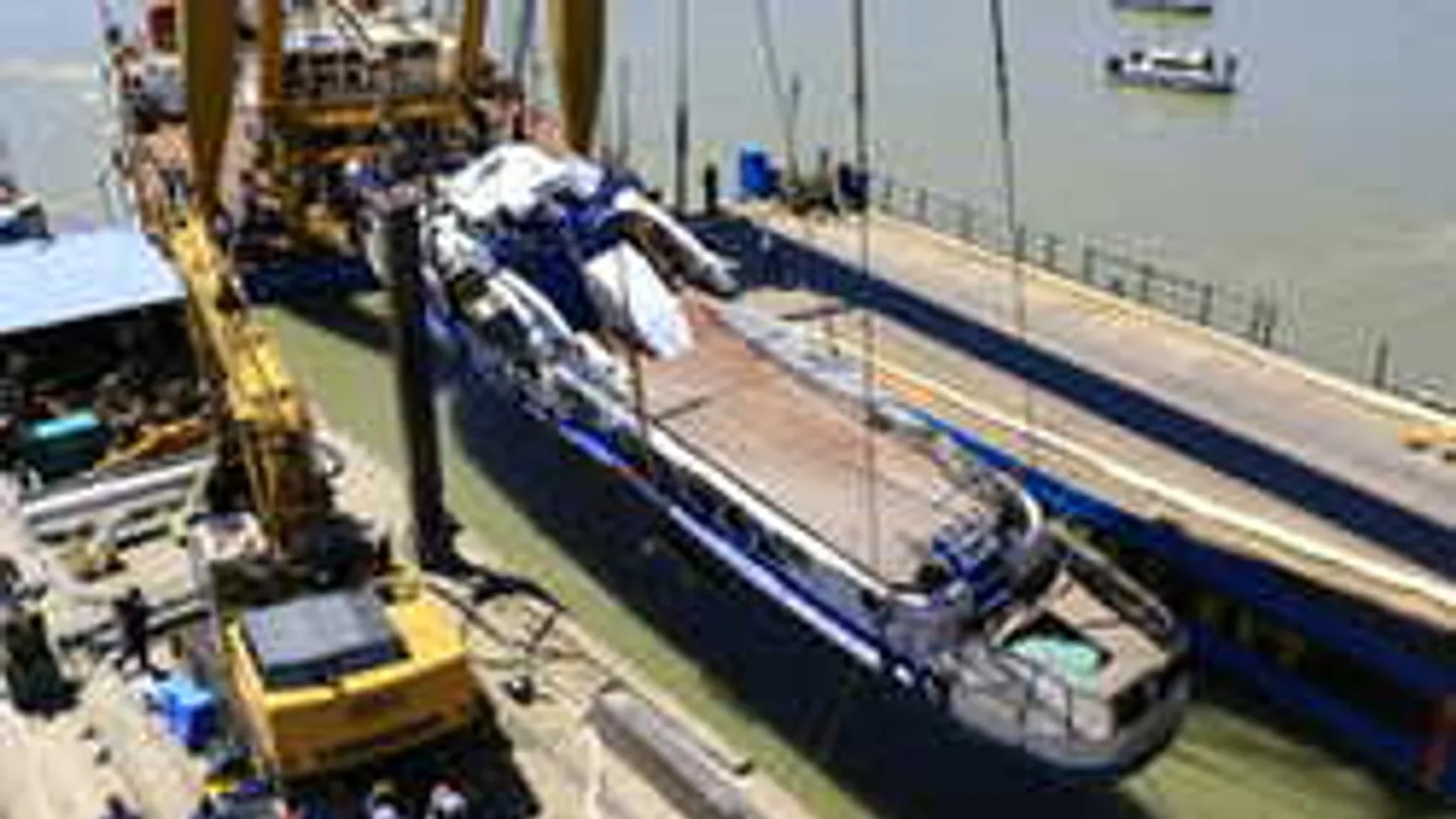 Még a búvárok is könnyeztek, itt vannak a mentés képei