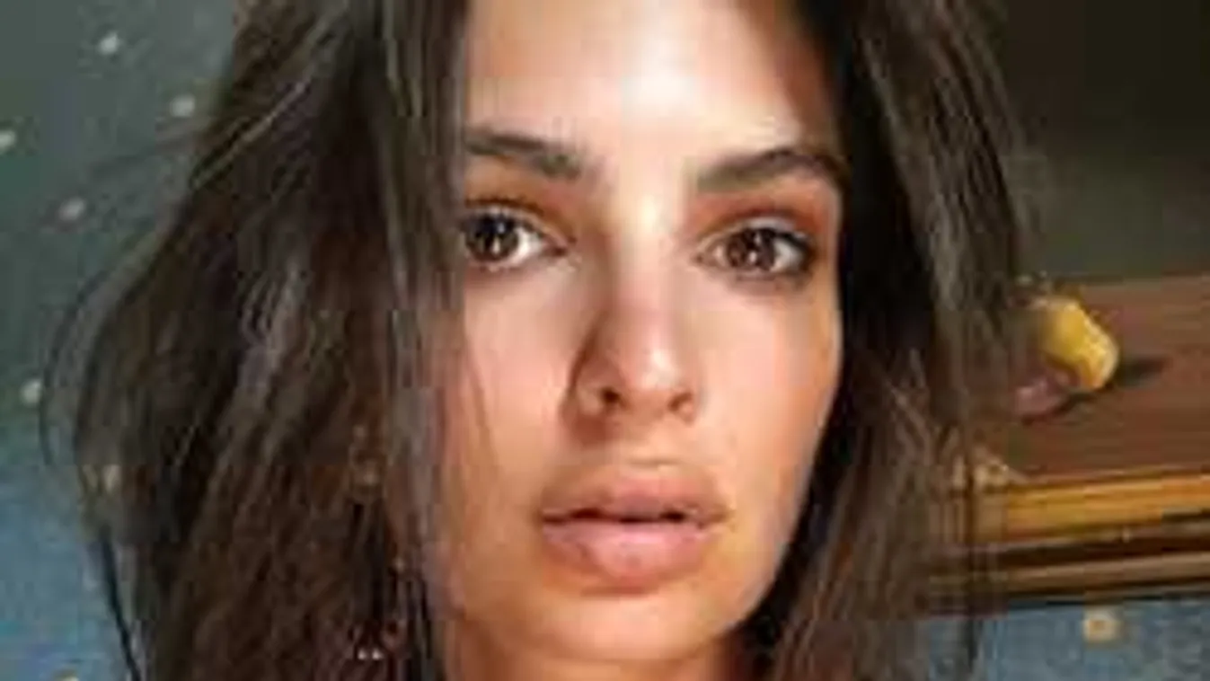 Õrülten szexi kép jött Emily Ratajkowskiról, de valami nagyon furcsa