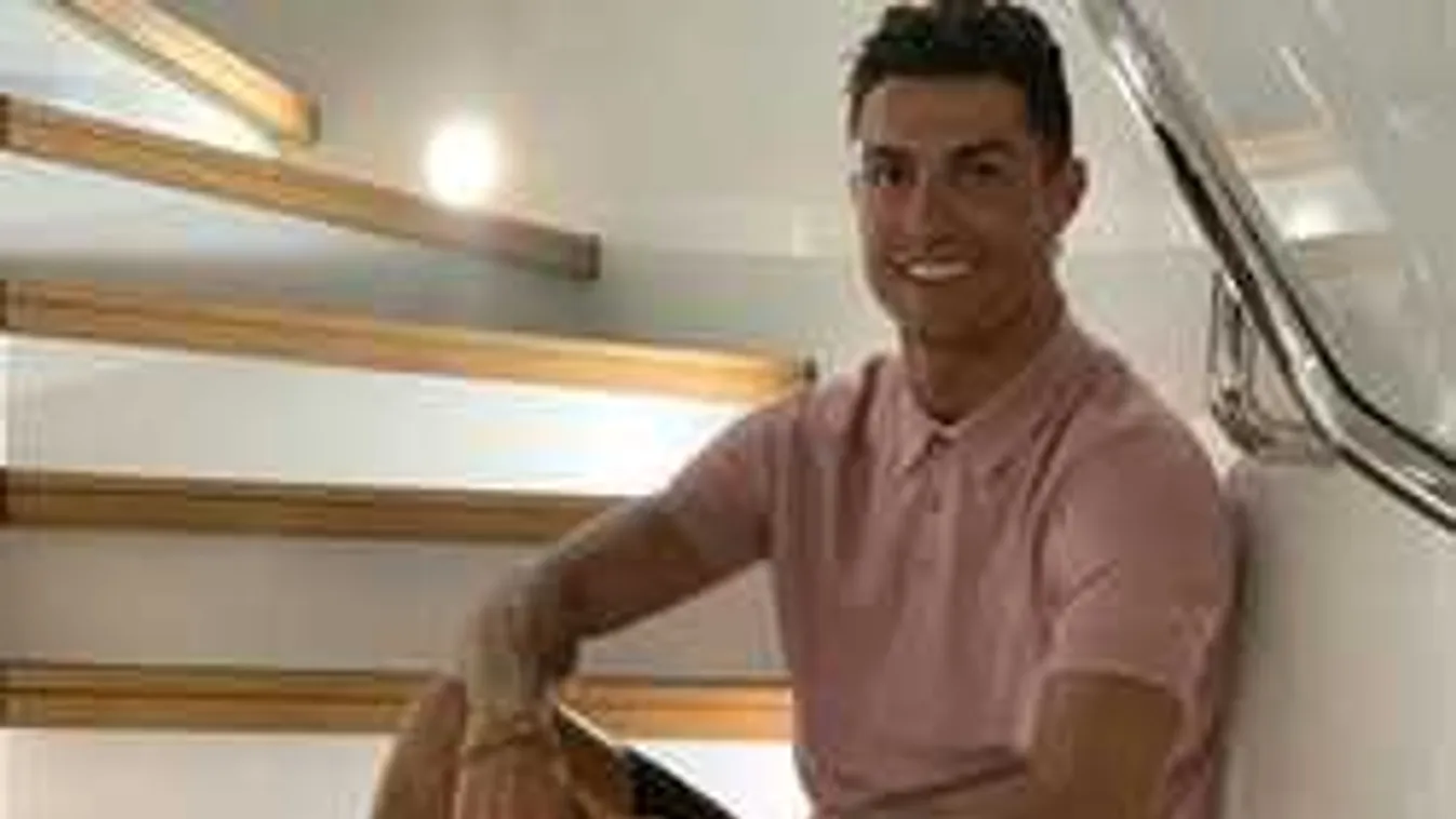 Tüzes csók, Ronaldo a jacuzziban bújt össze a szerelmével