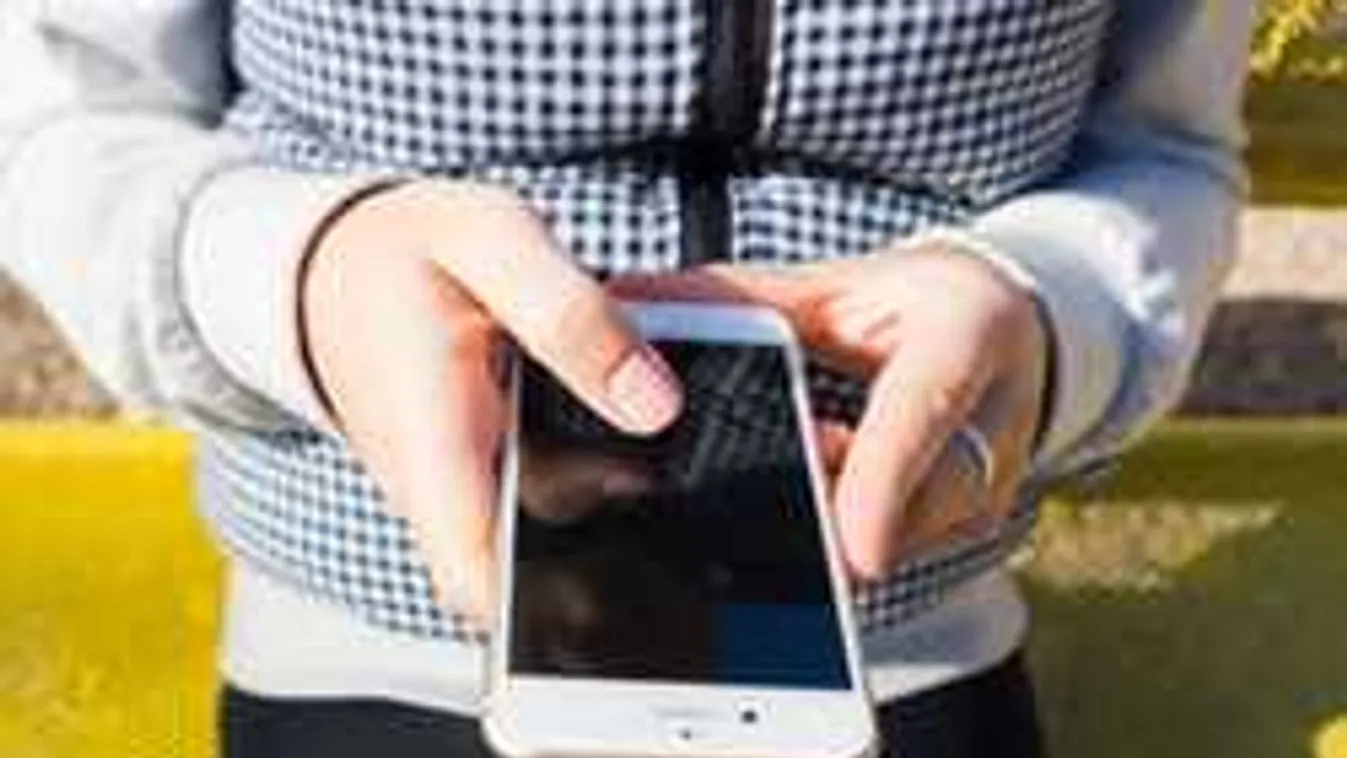 Továbbküldött egy üzenetet a 72 éves nyugdíjas, uszítással vádolják