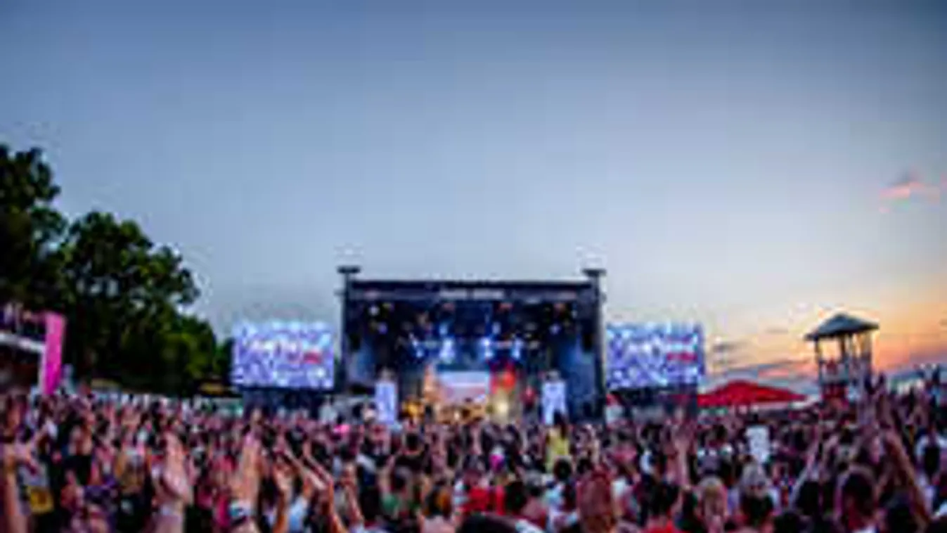 Halott Pénz: Mindig kiemelten kezeljük a plázsos fellépéseket