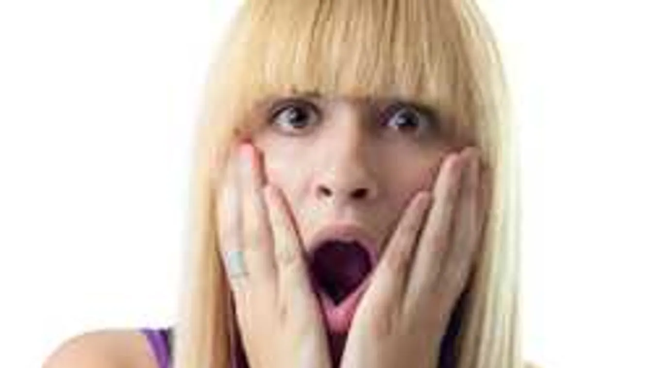 Bizarr napozók sokkolják a nőket a strandon