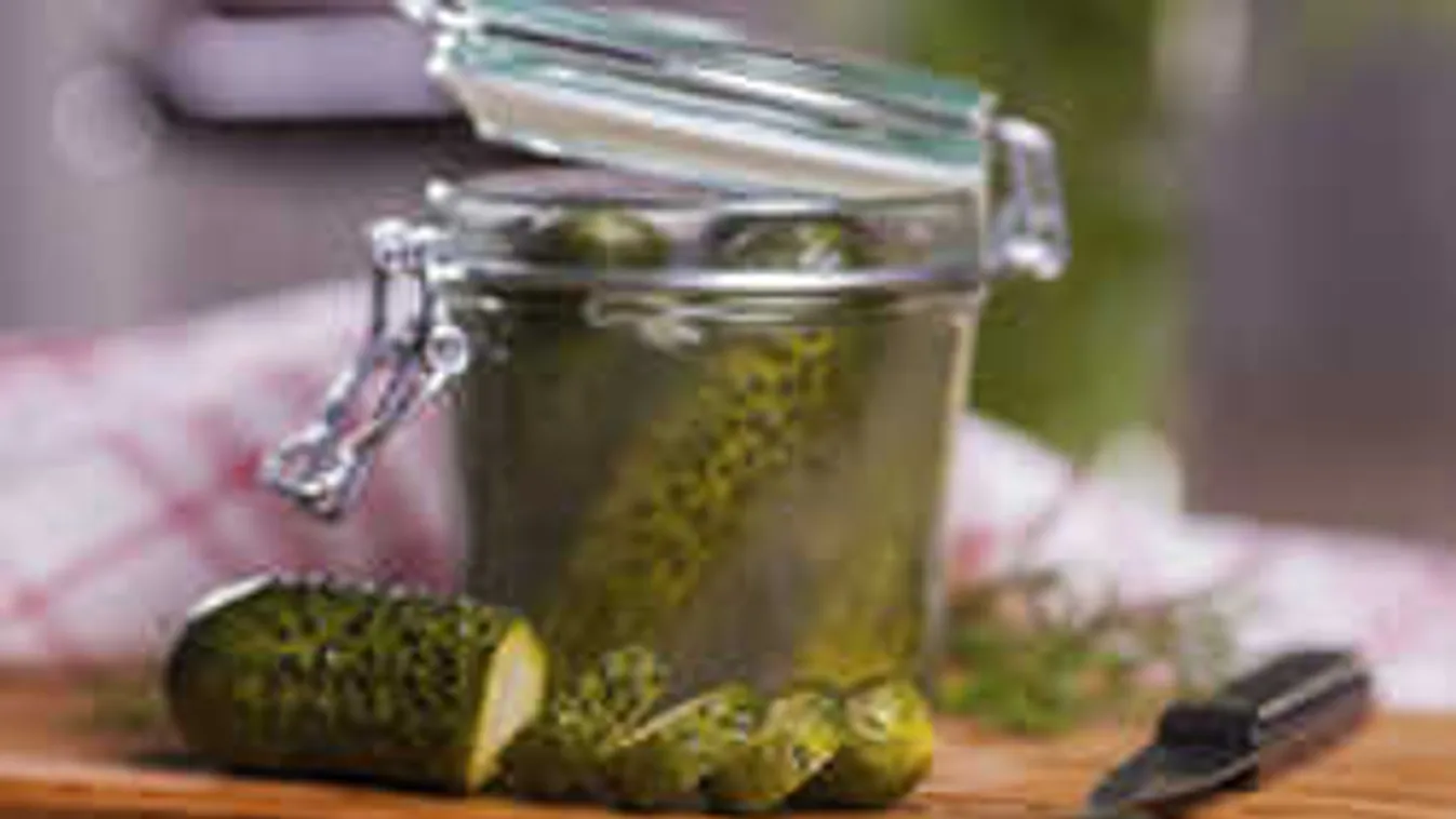 Hihetetlen újdonság, így kovászold idén az uborkát