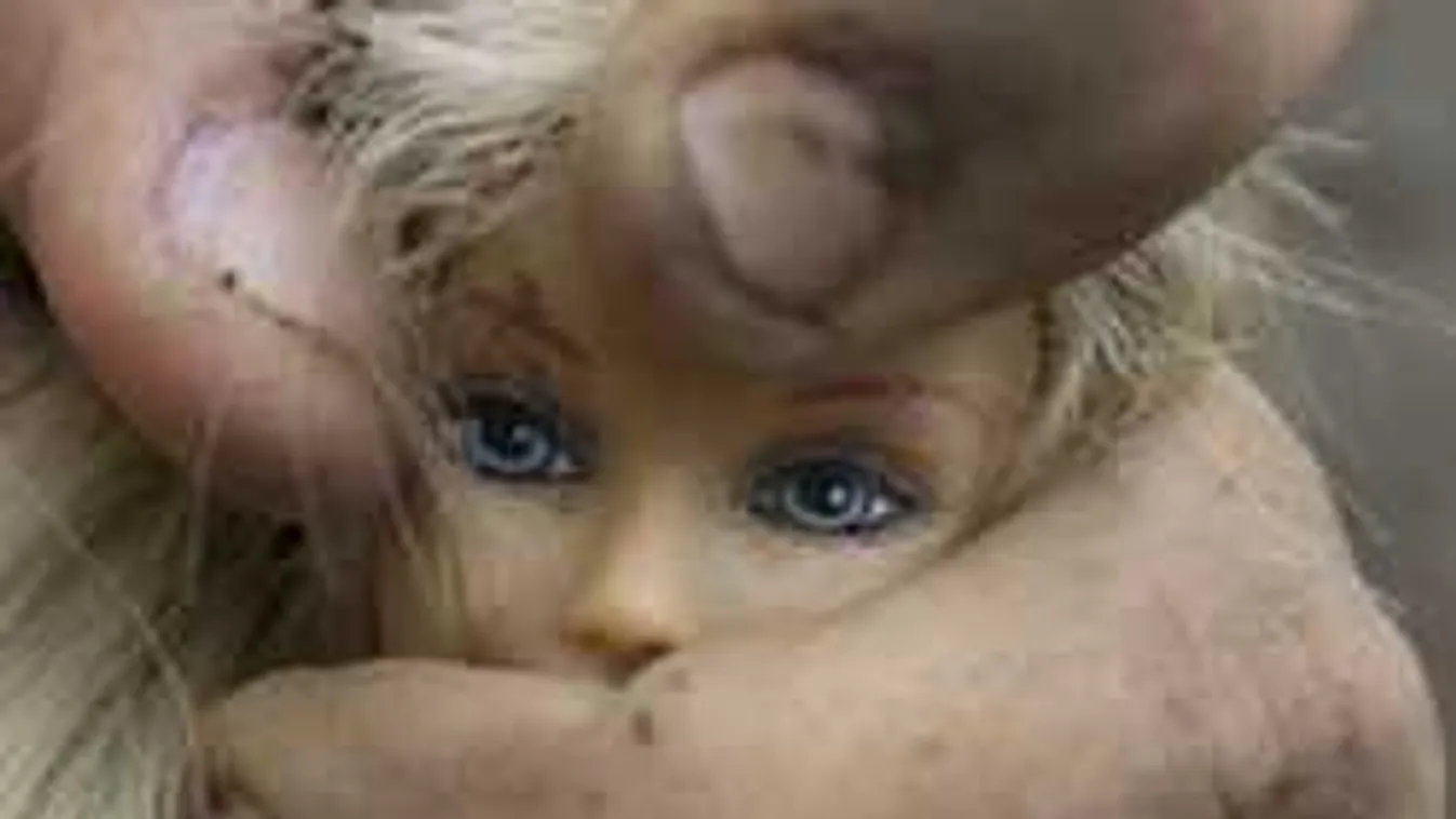 41 férfi és 3 nő ellen nyomoznak kiskorúak megrontása miatt