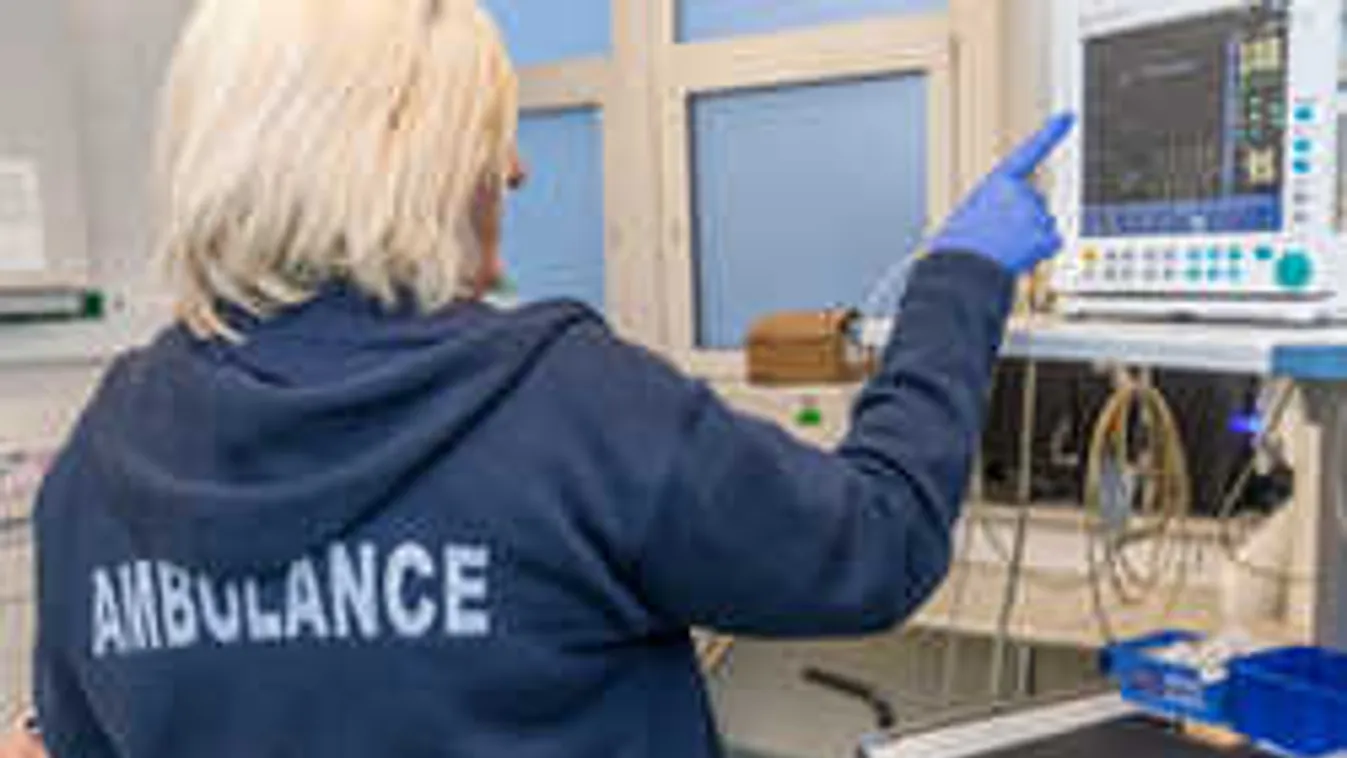 Brutális, ami Szilben történt vasárnap este: azonnal kórházba rohantak a 13 éves lánnyal