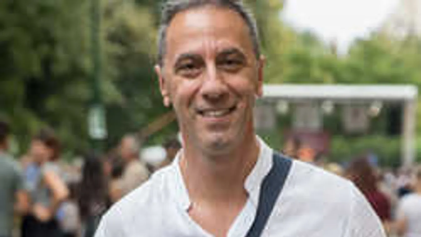 Hétköznapi hős: külföldi turistát fuvarozott Budapesten Csonka András