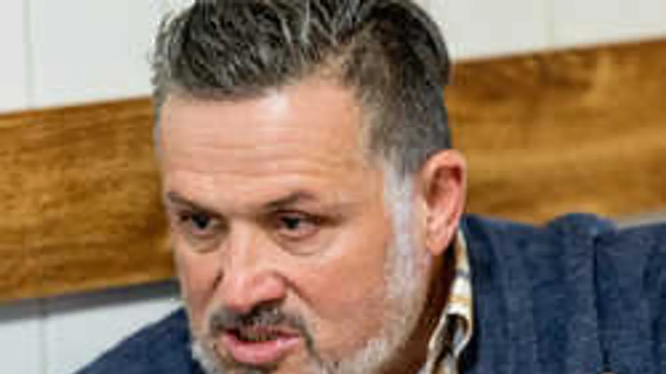 Fájdalmas döntést hozott Lagzi Lajcsi: 21 év után itt a vége