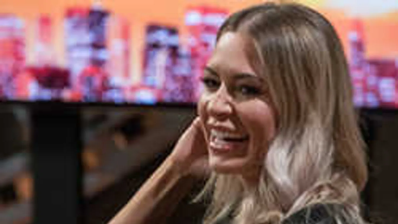 Bizarr, miből készült a magyar sztáranyuka ékszere