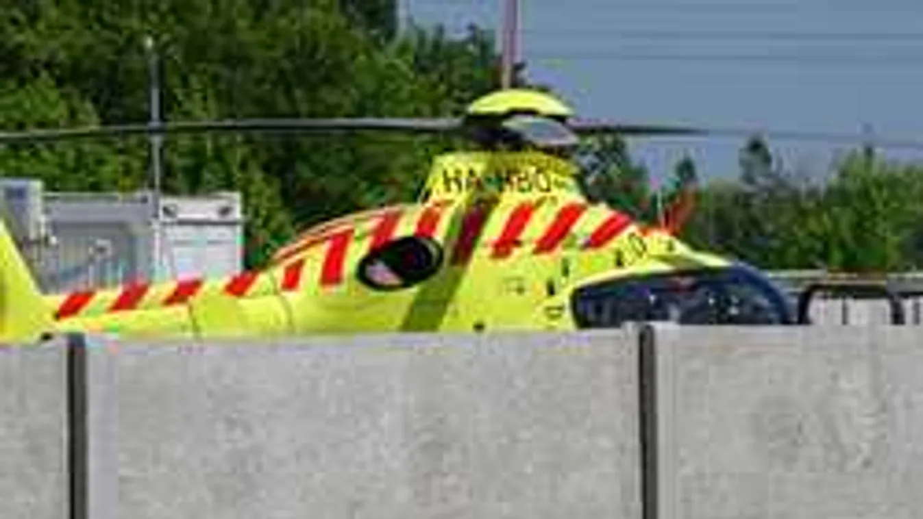 Helyszíni fotók: két mentőhelikopter, is volt Kiskunfélegyházánál