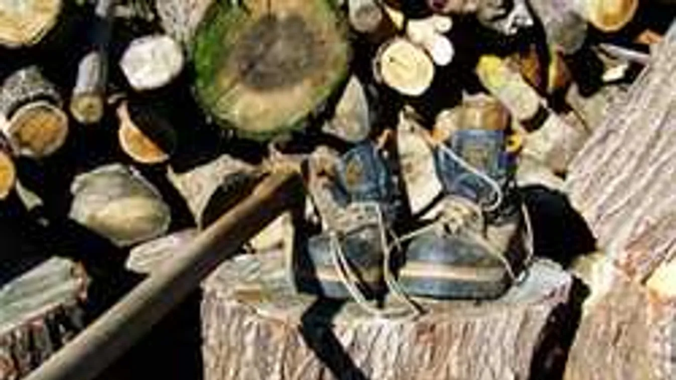 Mentőhelikoptert riasztottak, súlyos sérülttel rohantak kórházba