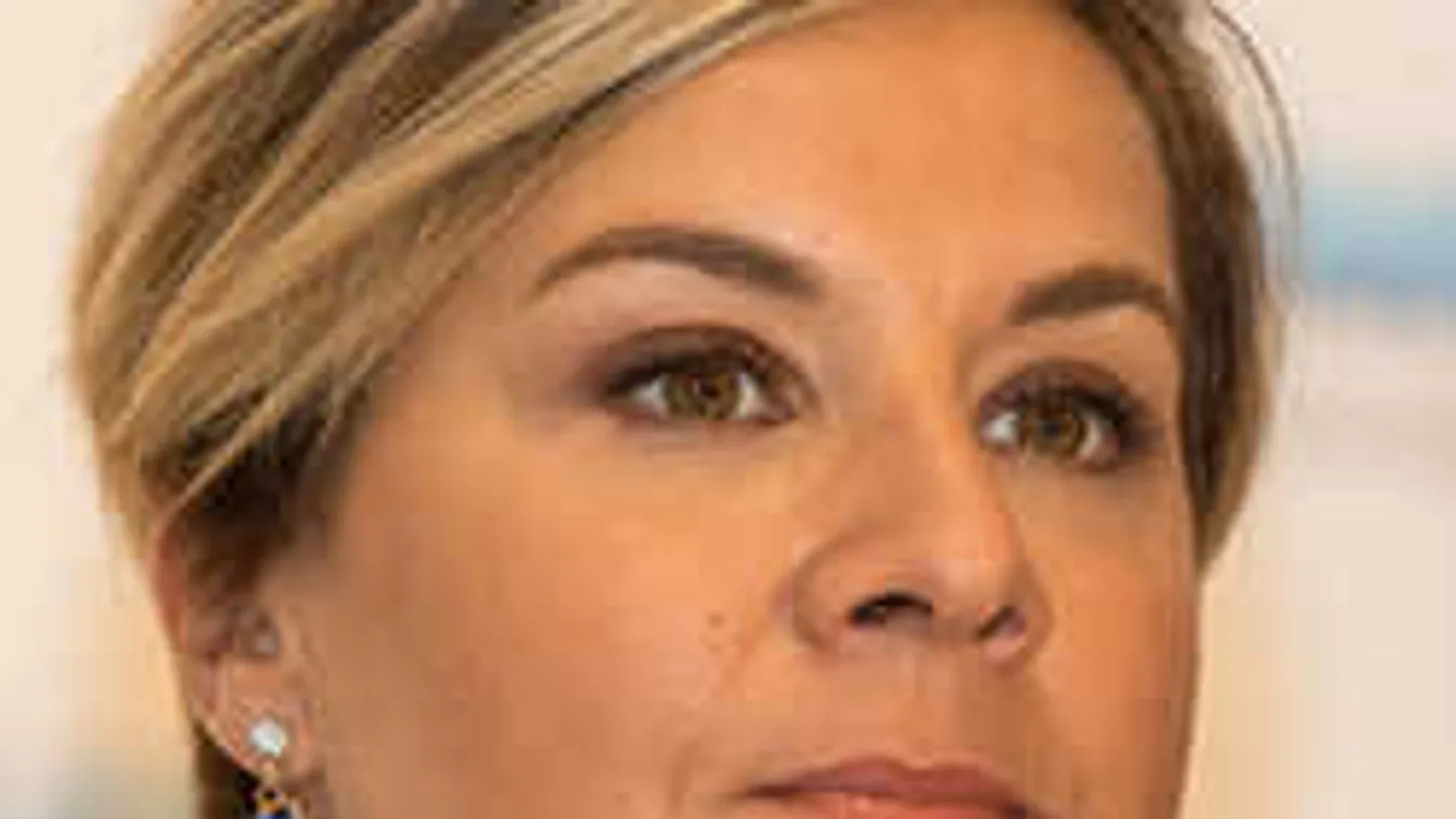 Mutogatós férfi ijesztett rá Ábel Anitára