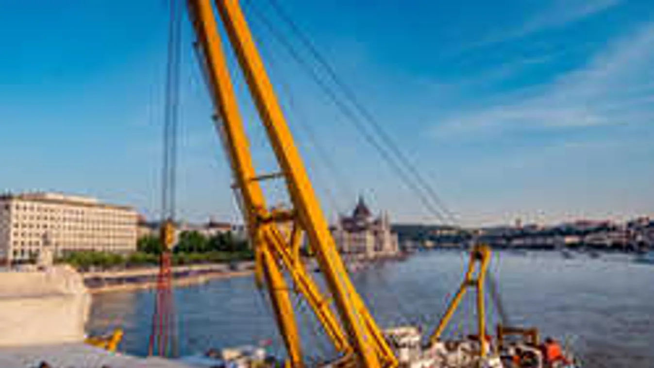 Megvan az időpont: ekkor kezdik kiemelni a Hableányt a Dunából