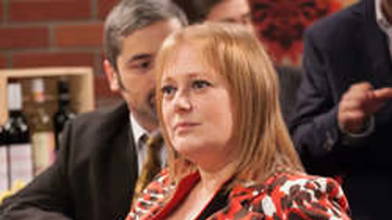 Kiderült, ezért hagyta ott a TV2 népszerű sorozatát Cseke Katinka