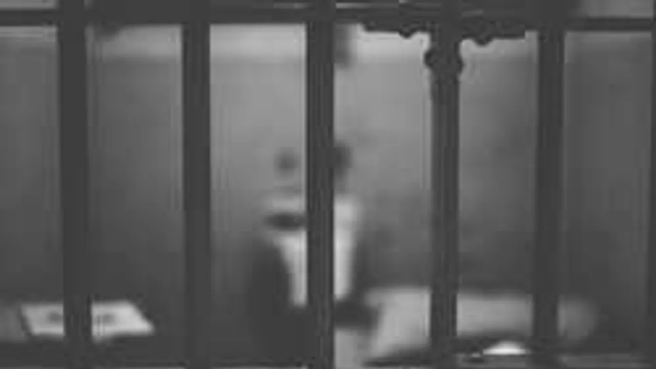 Iszonyat a börtönben, a mosdóban találták holtan a rendőrgyilkost