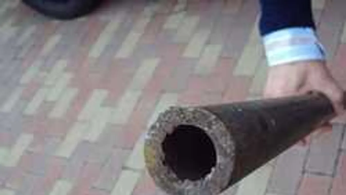 Vascsővel ütöttek le egy apukát a vurstliban