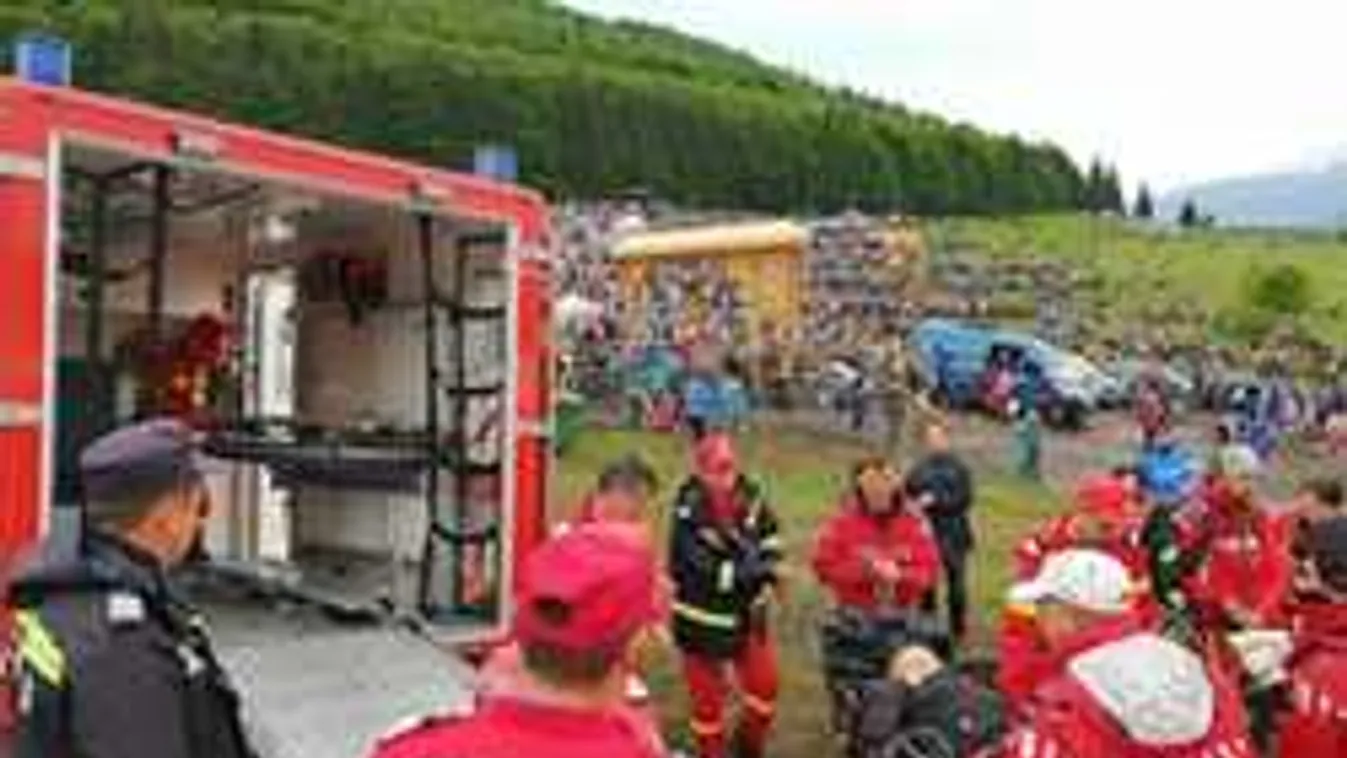 Ezért kellett sokakat ellátniuk az orvosoknak Csíksomlyón