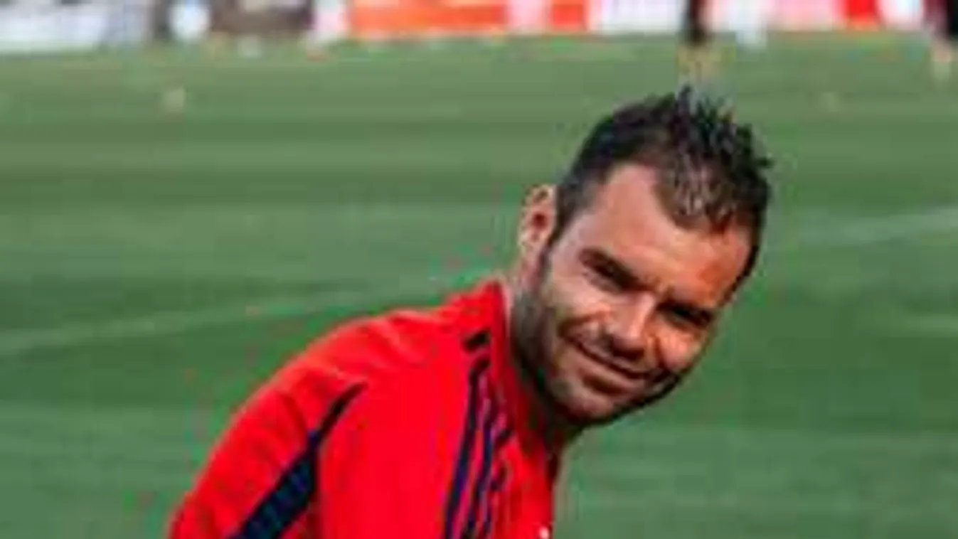 Megtisztelő feladat, először történt ilyen a magyar sztárfocistával