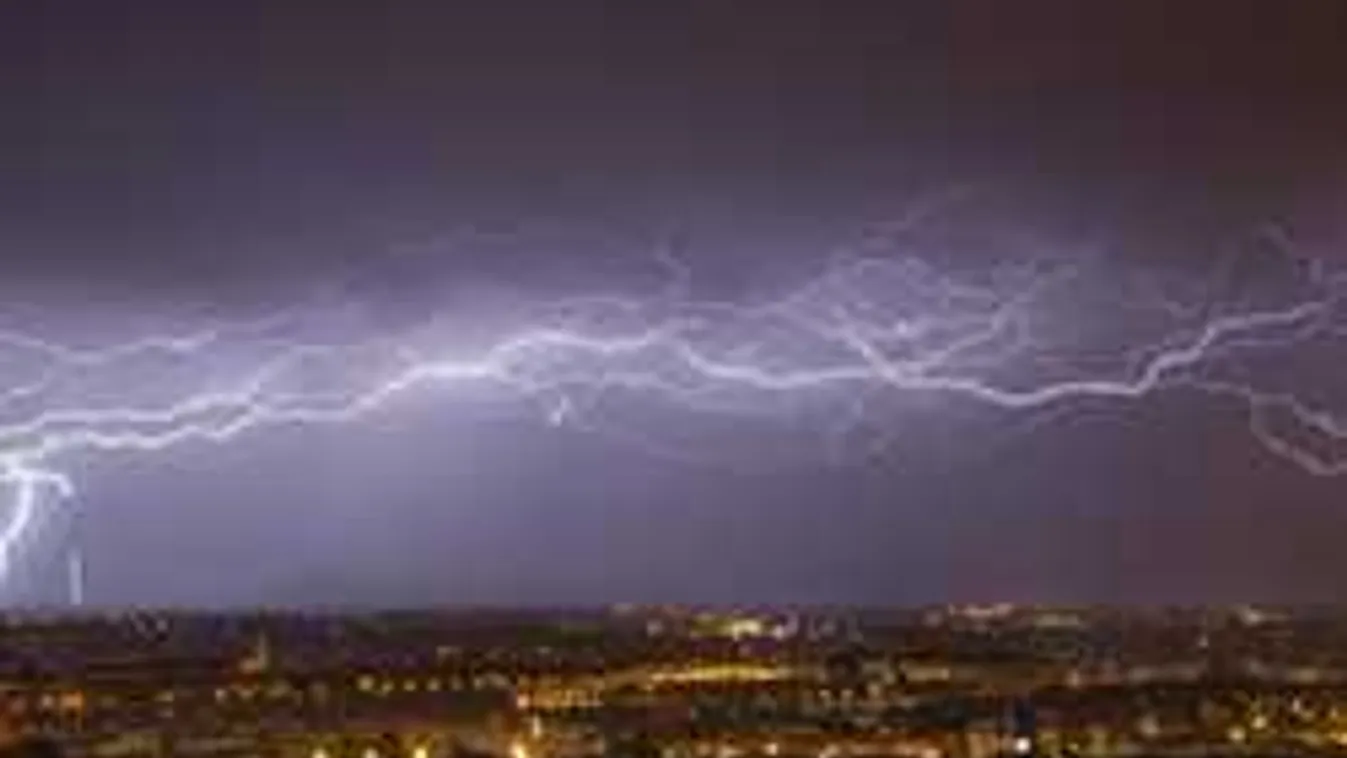 Megrázó, így ért villámcsapás két fürdőzőt Csepelen