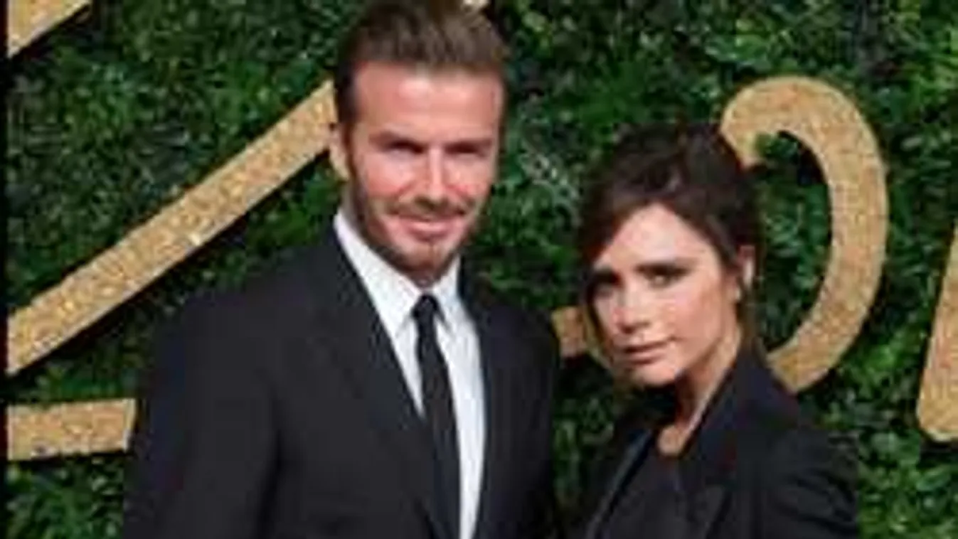 Egy gigantikus péniszbe költöznek Beckhamék - Fotó