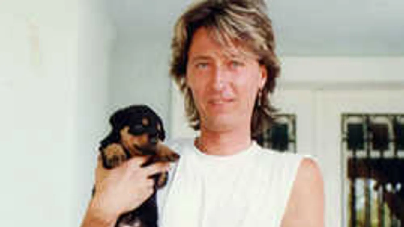 Sokkot kapott a család, itt élhet Flipper Öcsi eltitkolt fia