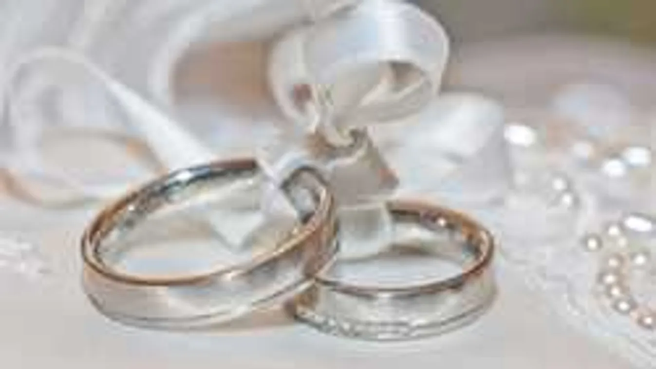 Kiverte a biztosítékot, ilyen kínos anyóst még az életben nem láttál