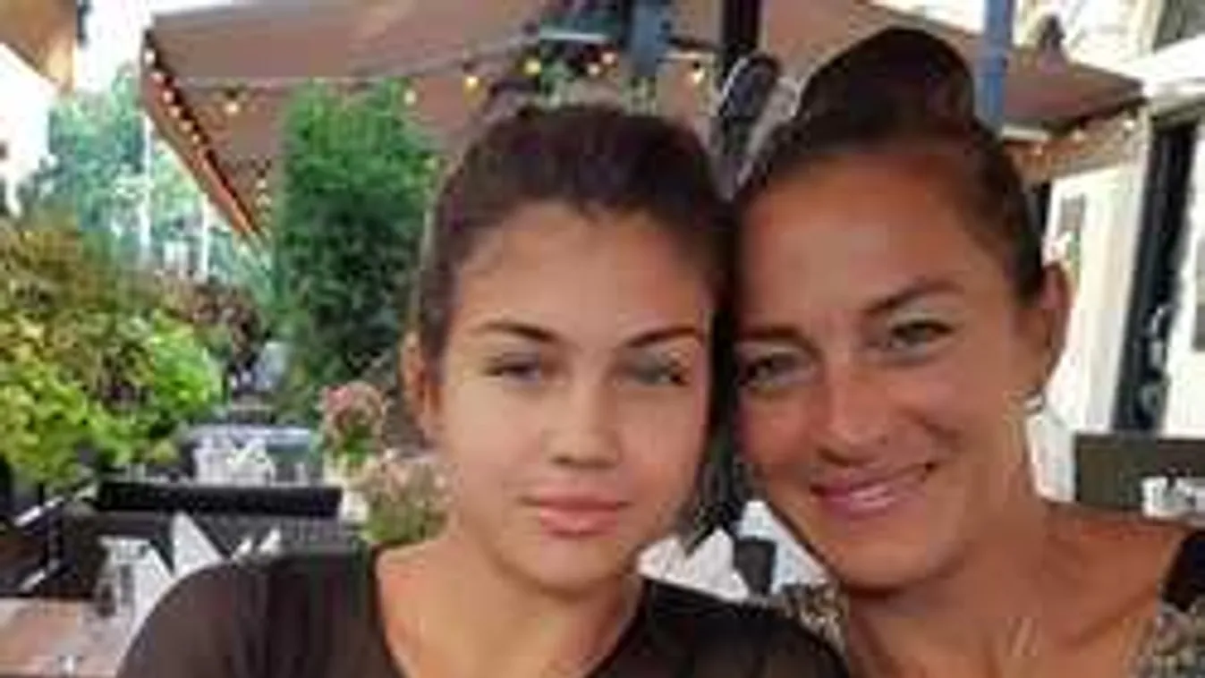 Hűha, elképesztően gyönyörű tinivé érett Fésűs Nelly lánya - Fotó