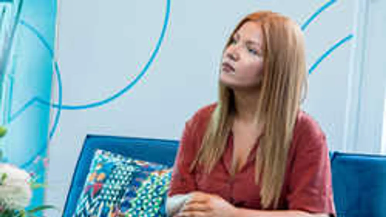 Kitálalt Tolvai Reni: ittas férfiak zaklatták