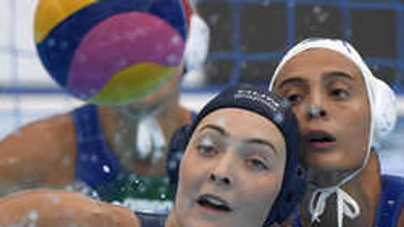 Éremért játszhatnak a lányok, parádés magyar diadal a vb-n