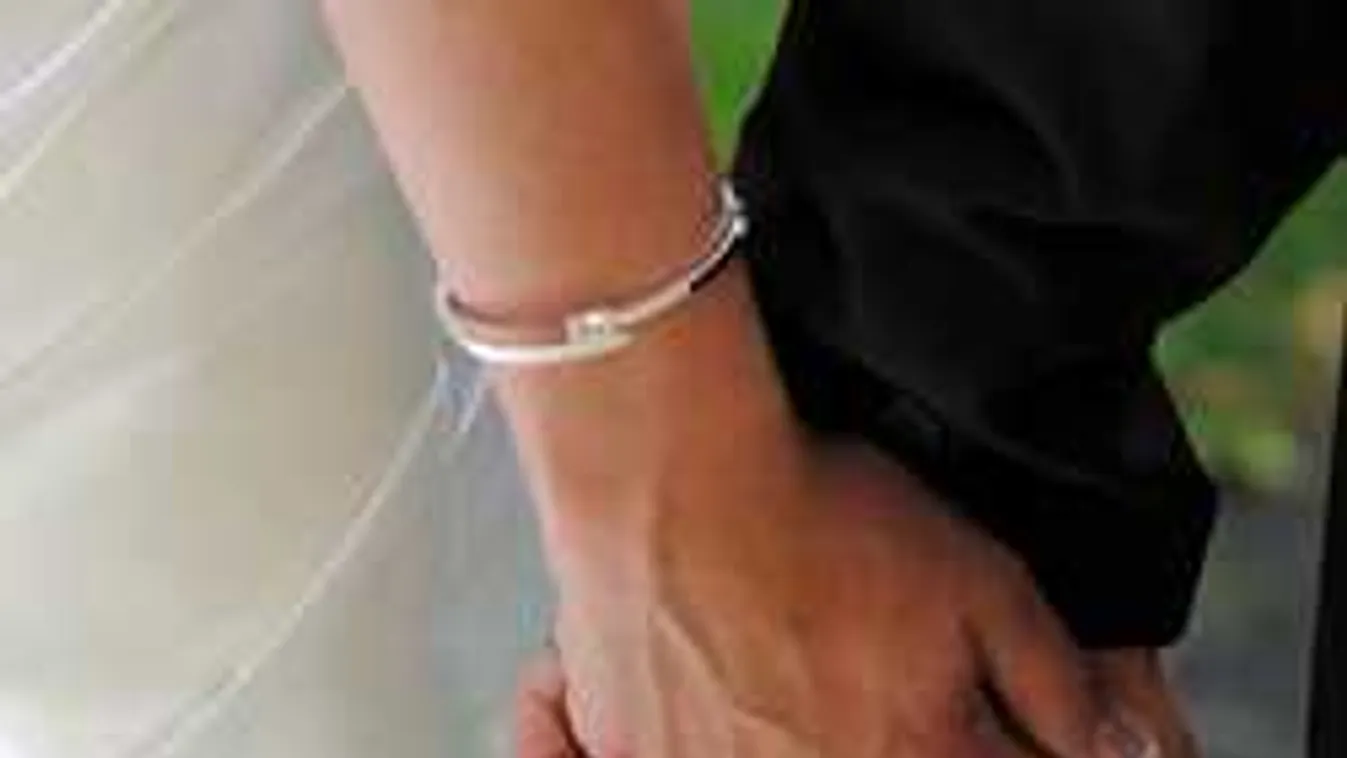 Szokatlan lánykérés az autópályán, igent mondott a lány?