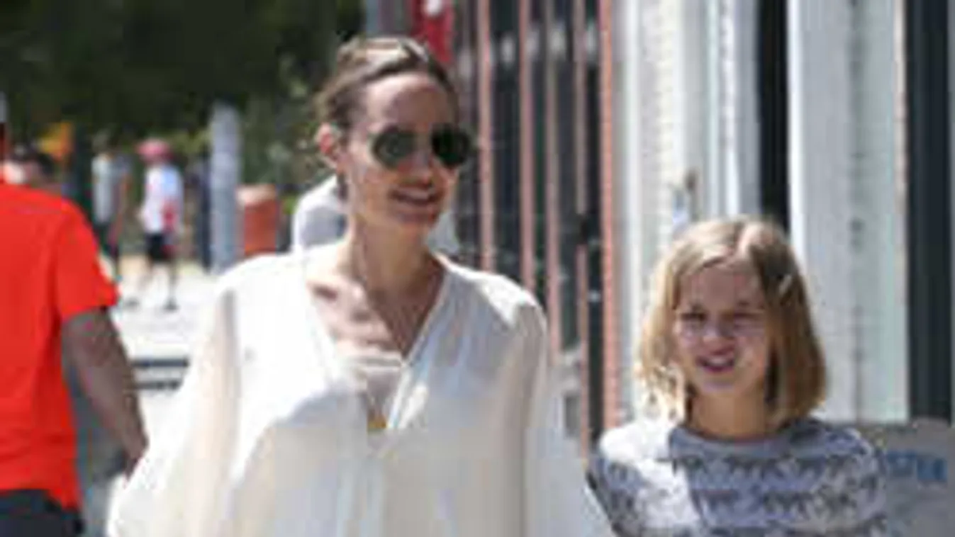 Lebuktak, új taggal bővült Angelina Jolie családja