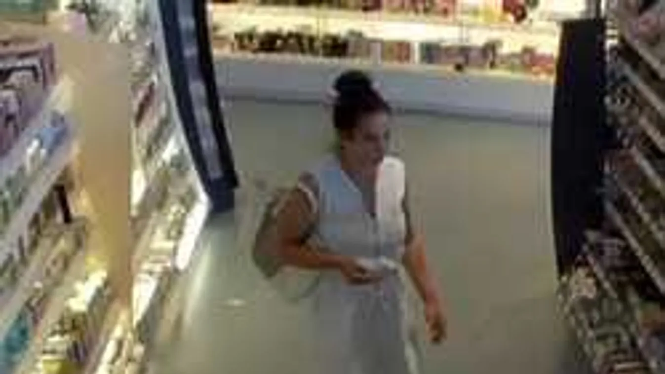 Pofátlan dolgot tett egy nő a győri boltban, lefotózták közben