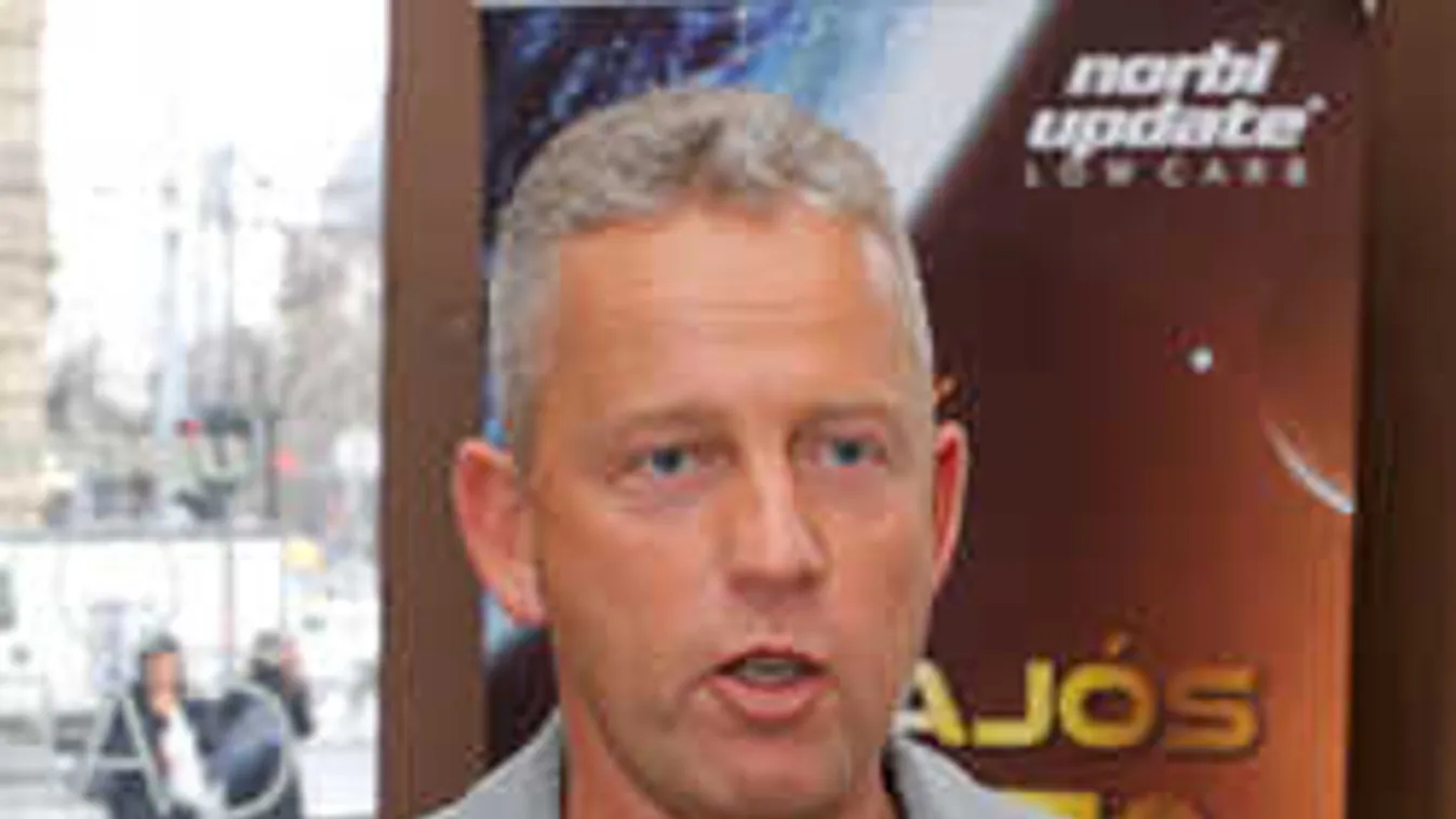 Norbi így csinálja: Keményen beszól a trolloknak