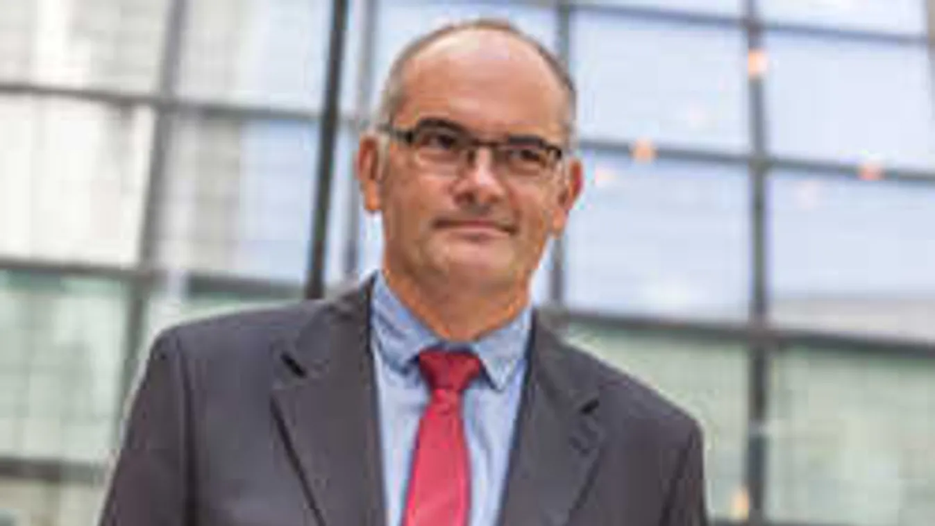 Sosem találod ki, mi lett Gundel Takács Gáborból - Fotó