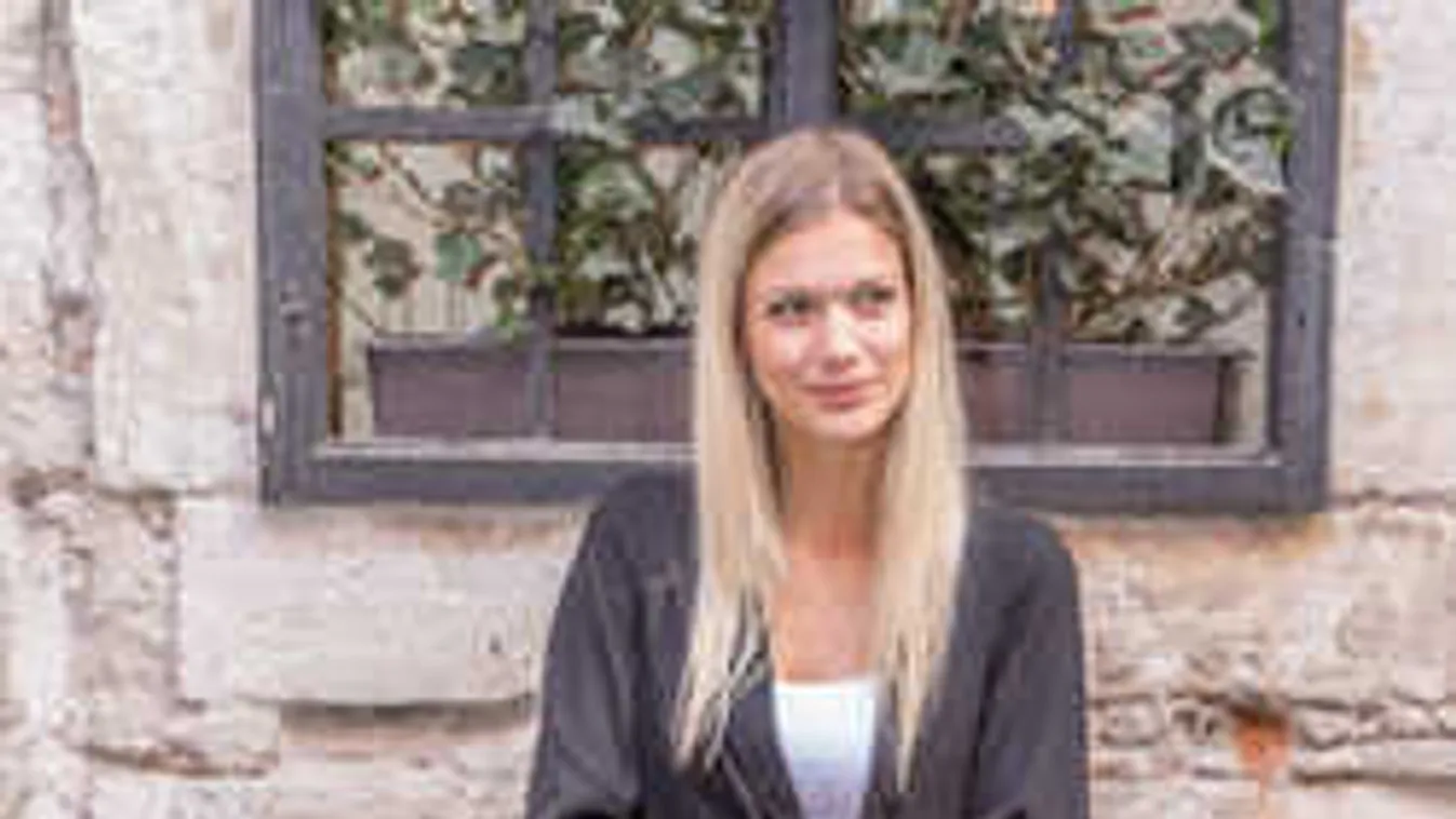 Csúnyán beszóltak Weisz Fanninak: meglepő, mit tett ezután