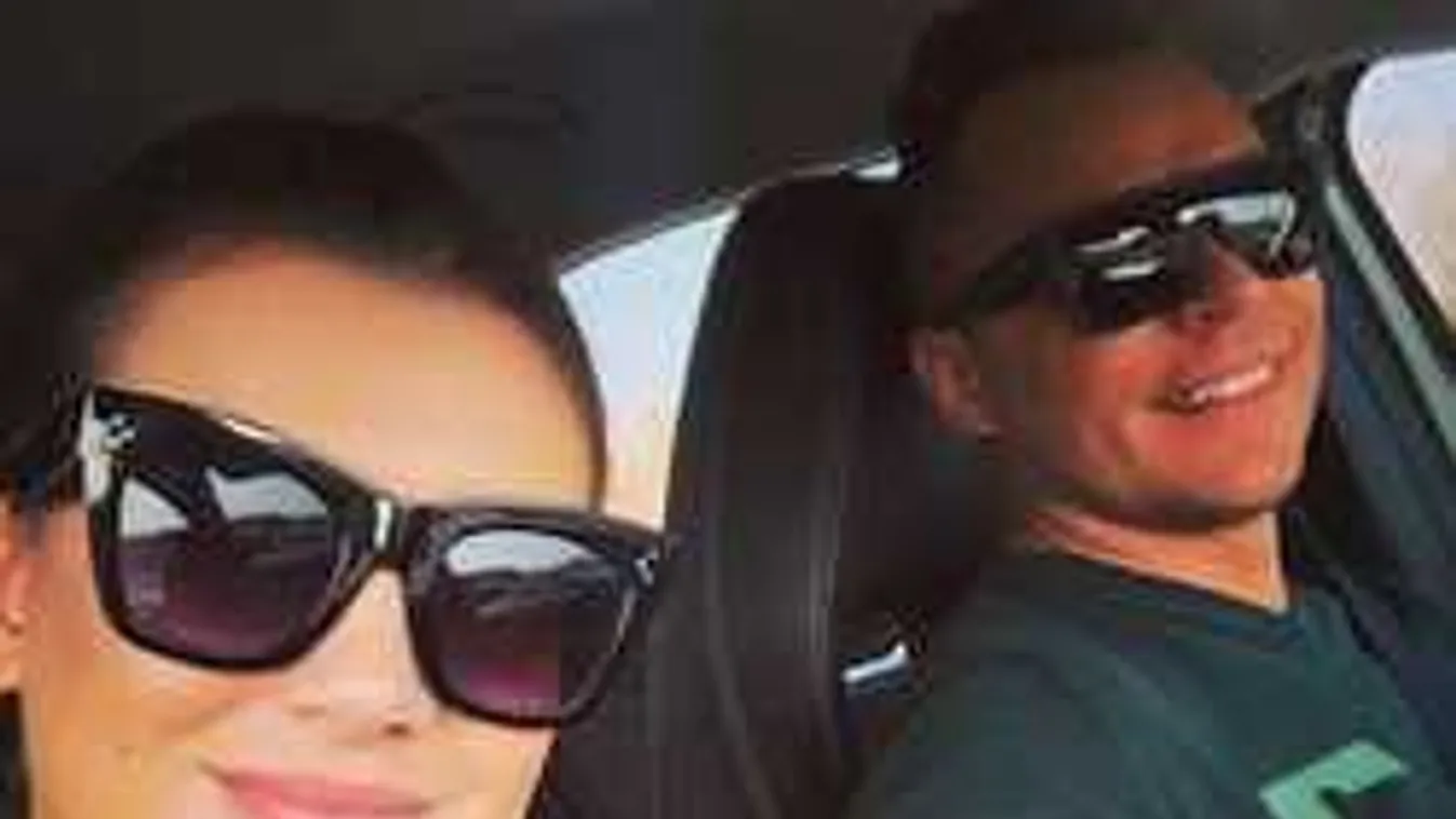 Szétnyílt a hasizma a magyar sztáranyukának, de más baja is van