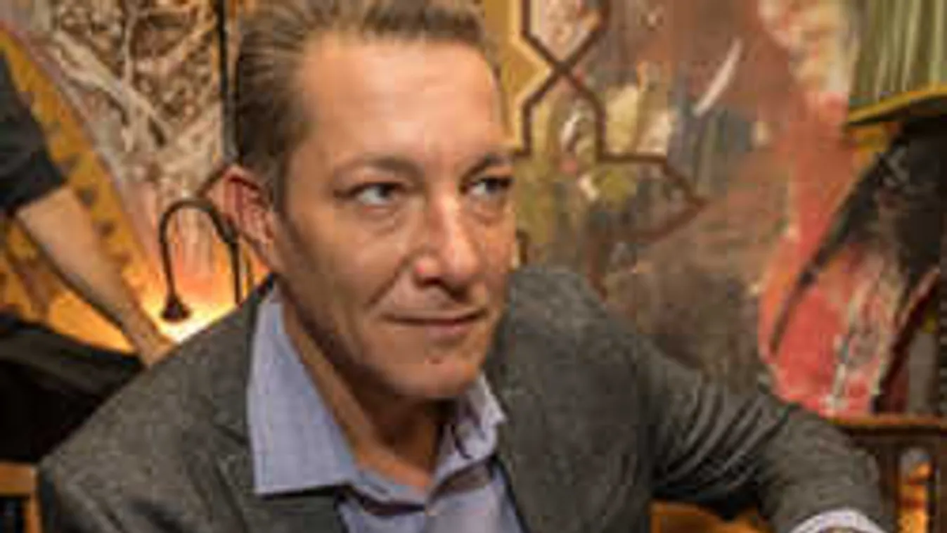 Várandós a felesége, mégis örökbe fogadna egy gyermeket Németh Kristóf